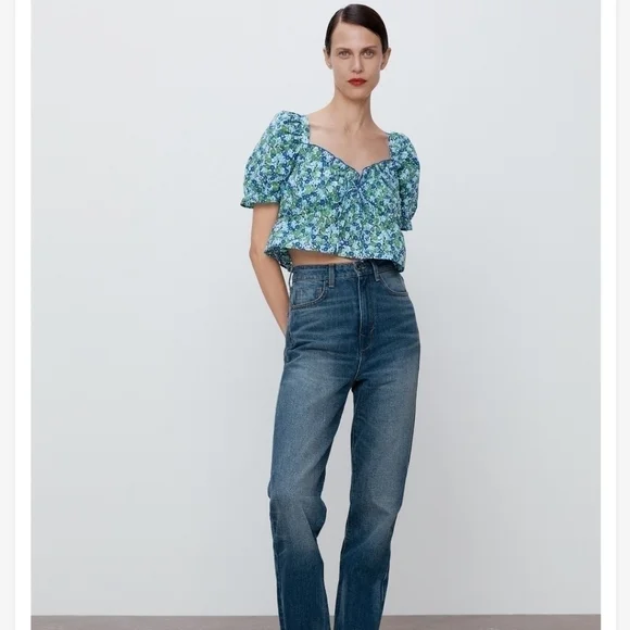 NWT Zara Ditsy Floral Puff Sleeve Cropped Blouse Top Size Medium - Picture 3 of 13